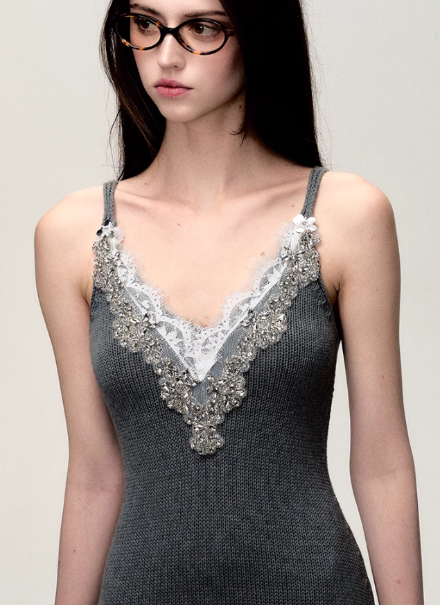 Gray Waist V-neck Knitted Suspender Dress OAK0179