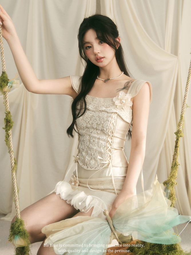 Delicate flower lace ribbon top & flower motif tight mini skirt BBB0046