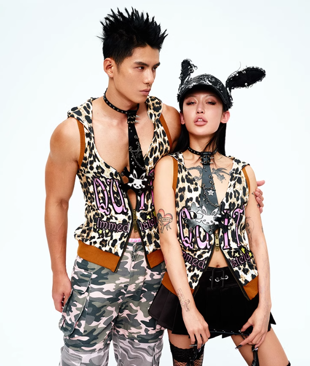 Patent Leather Embroidered Leopard Pattern Sleeveless Hoodie Top CFI0034