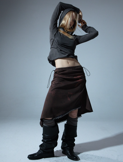 Dark colored skirt with adjustable waist in rolled skirt style DOU0060