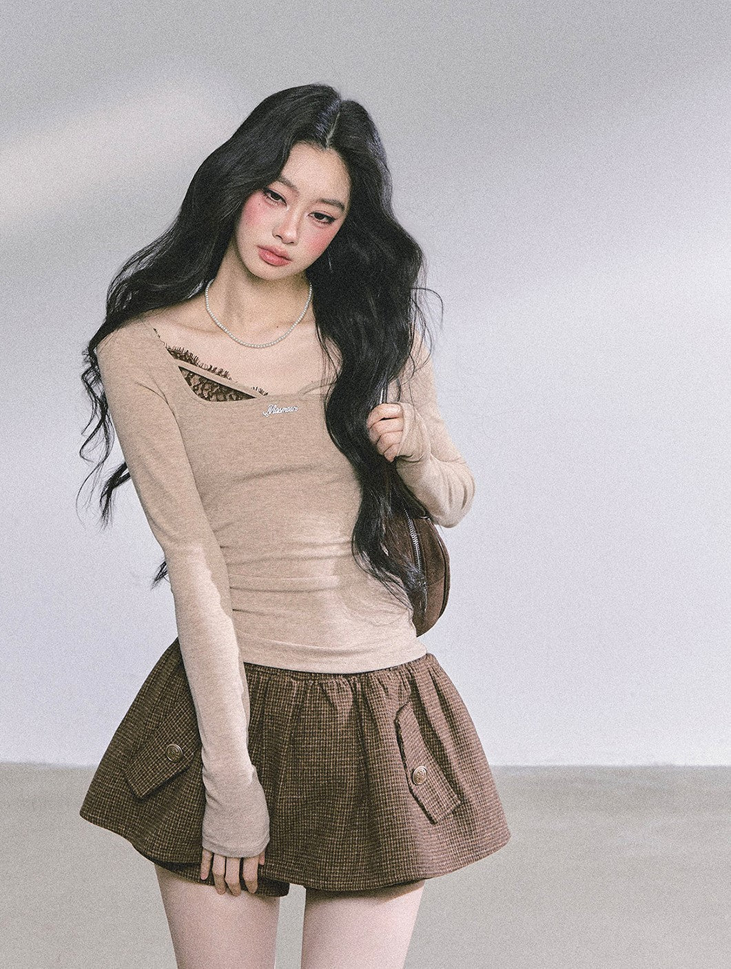 Long-sleeved Lace Slim T-shirt DIA0600