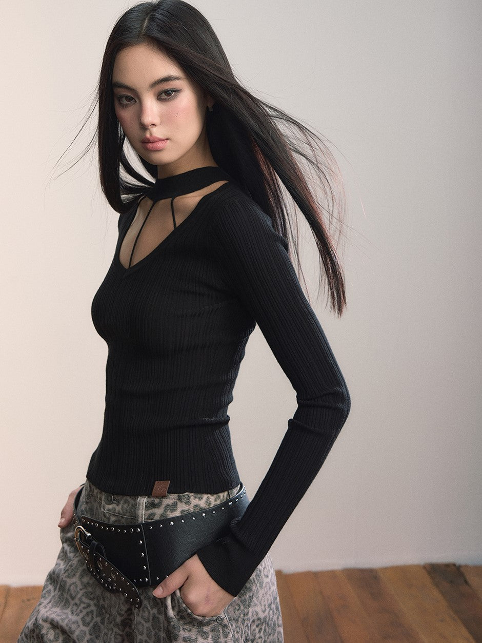 Choker Neck Slim-fit Sweater VIA0366