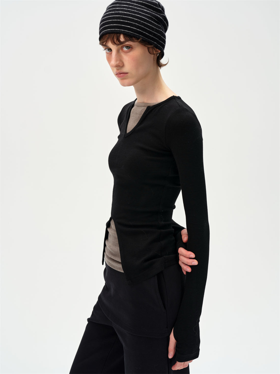 V-neck Patchwork Slit Hem T-shirt CUR0263