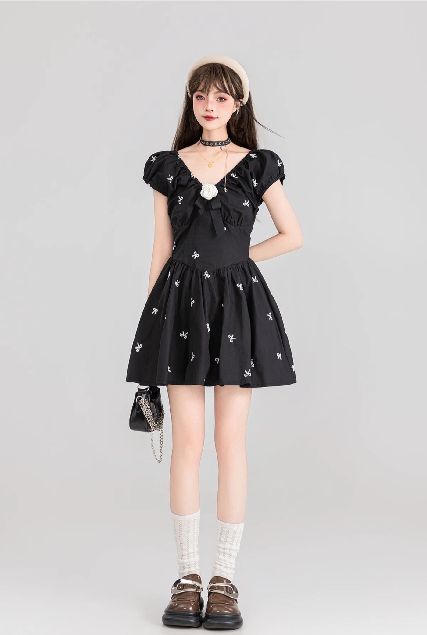 French Floral Bow Embroidered Black Puff Sleeves V-neck Princess Dress KEI0119