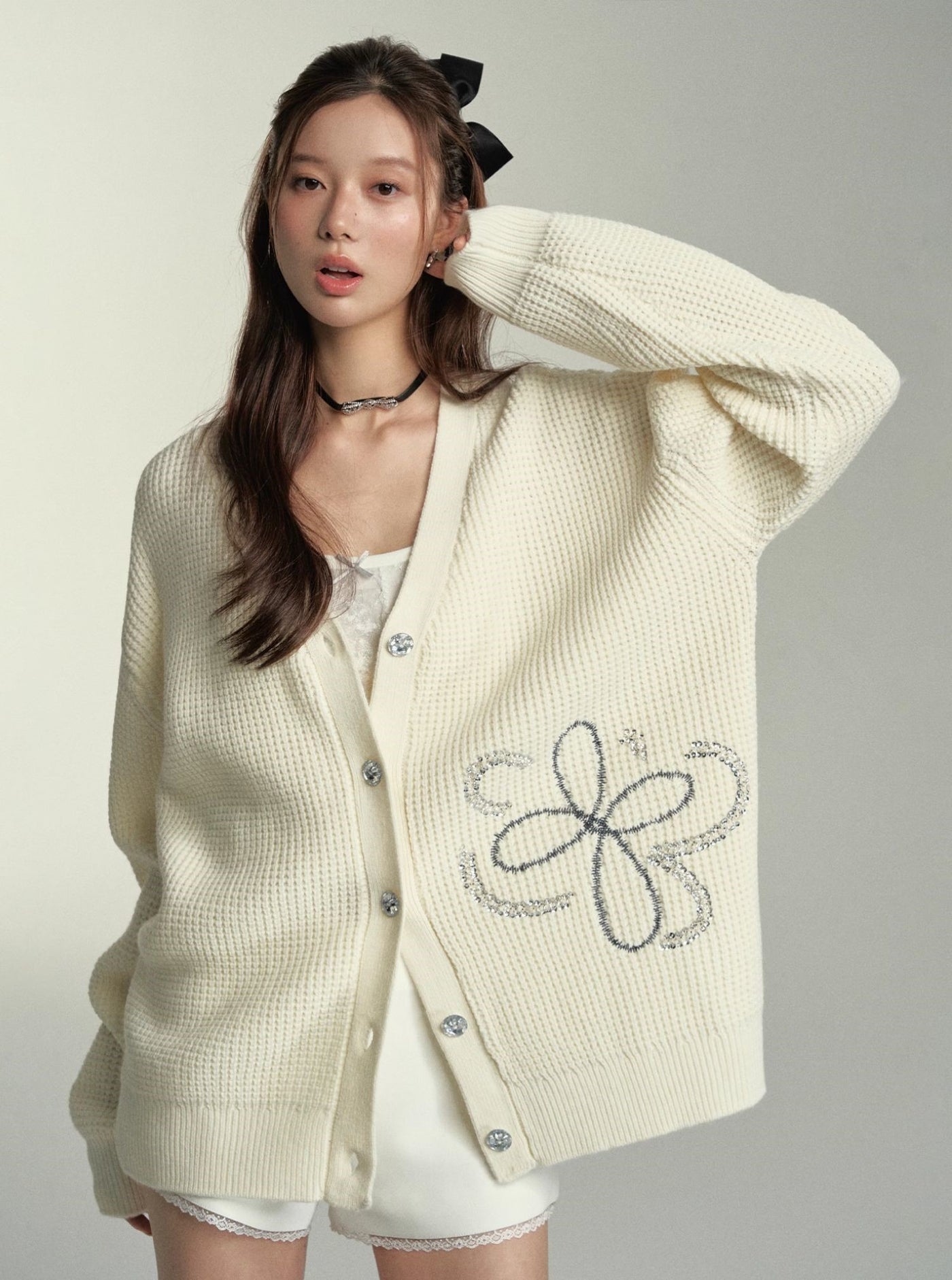 Flower Outline Knitted Cardigan SOM0060
