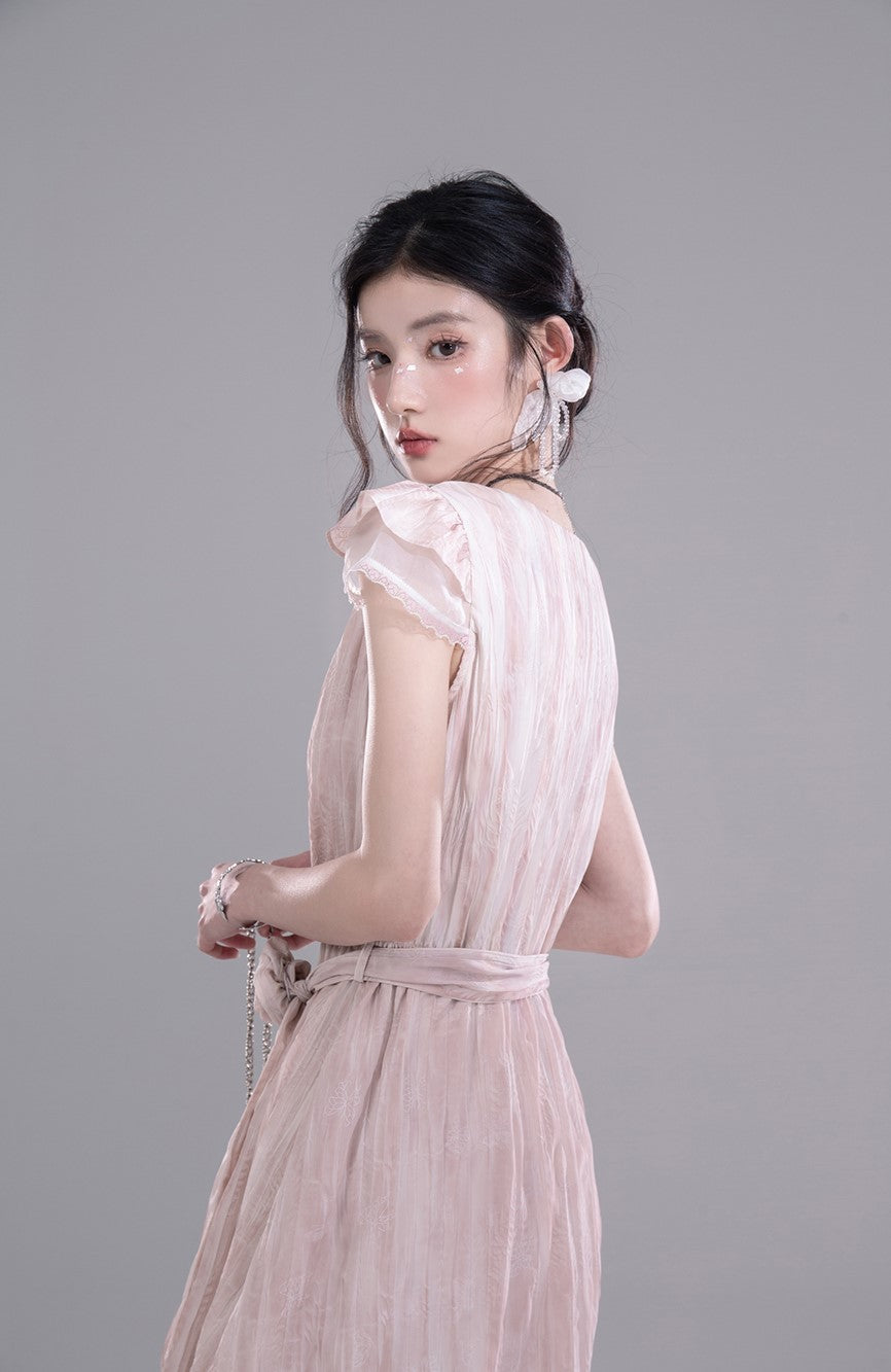 Small Flying Sleeve Pleated Dress COT0277
