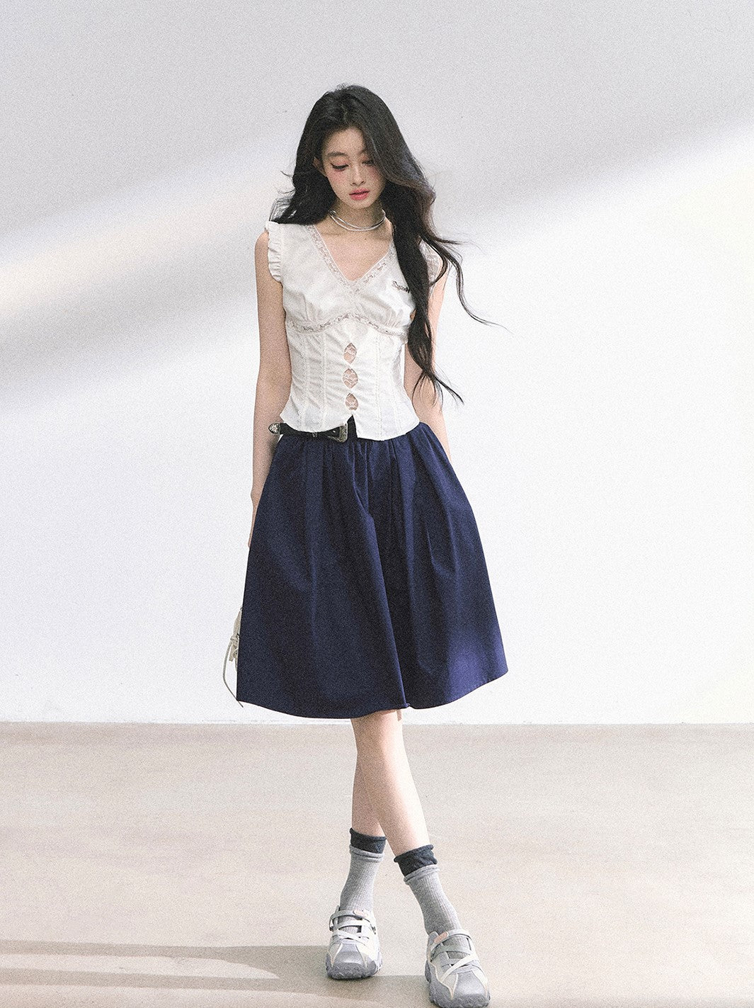 V-neck Lace Small Flying Sleeve Shirt DIA0523