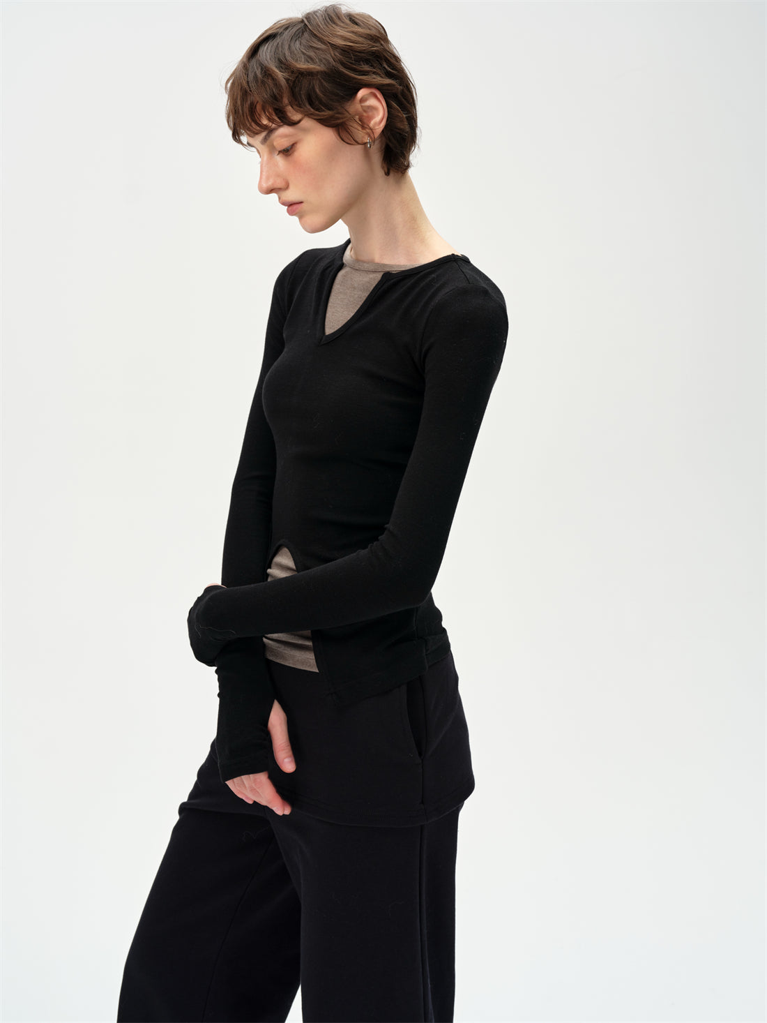 V-neck Patchwork Slit Hem T-shirt CUR0263