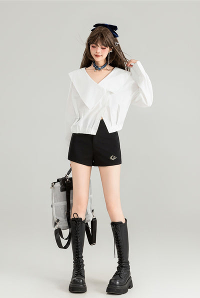 Large Lapel White Long-sleeved Shirt/Navy Pleated Skirt KEI0136