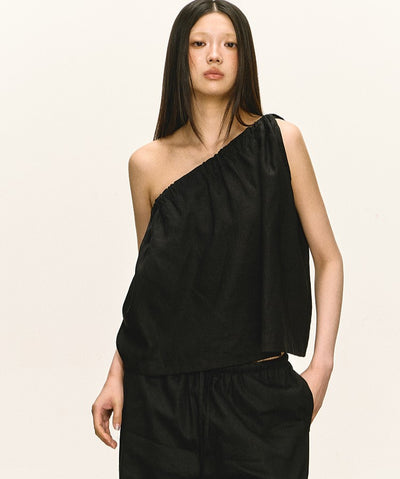 Niche Oblique Shoulder Sleeveless Top ANA0037