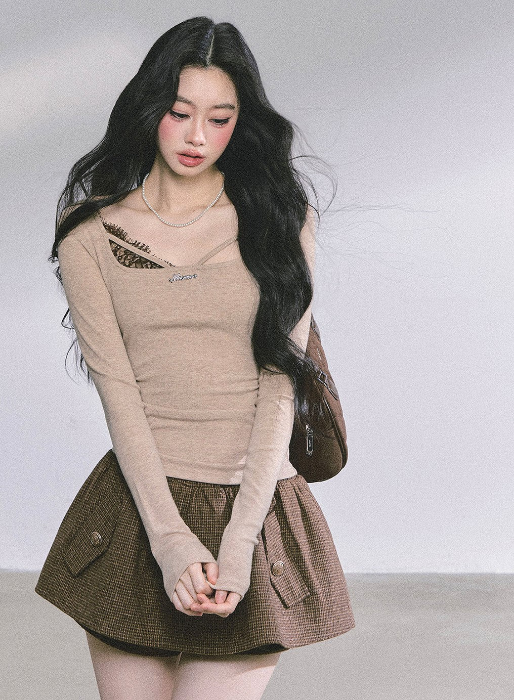 Long-sleeved Lace Slim T-shirt DIA0600