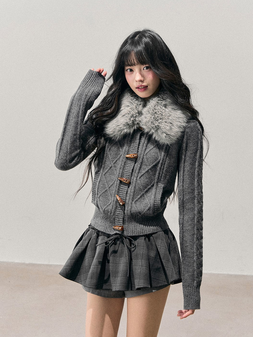 Fur collar Horn Button Cable Knit Cardigan DIA0759