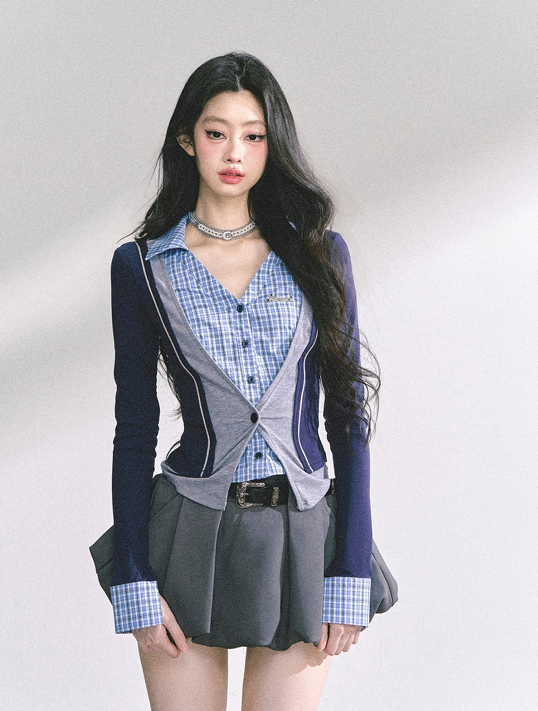 Fake Two-Piece V-neck Shirt DIA0543