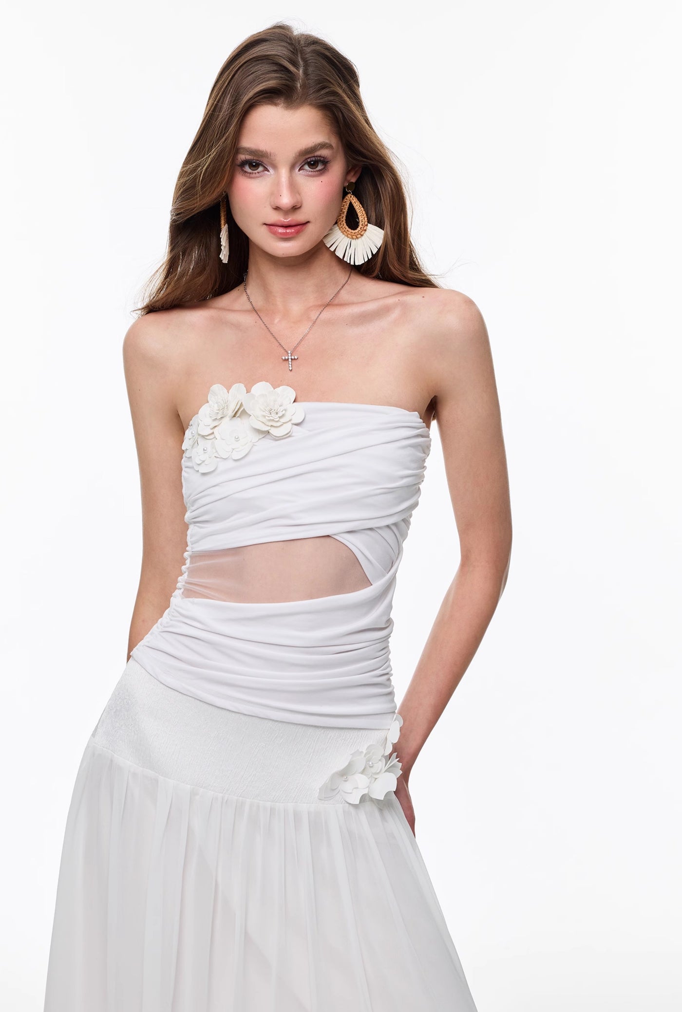 White Flower Tube Top 4MU0140
