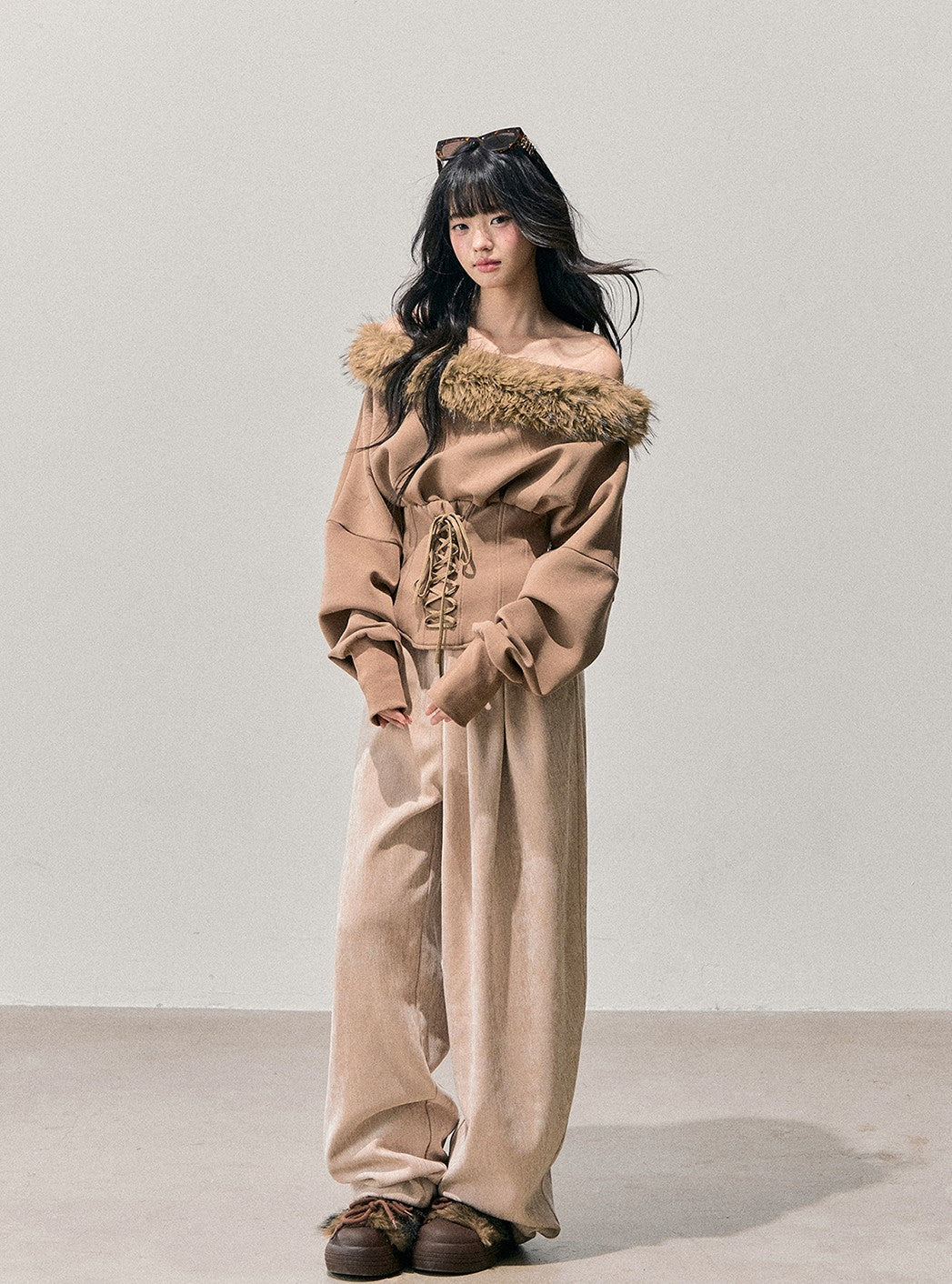 Fur Off-Shoulder Lace-up Waist T-Shirt DIA0744