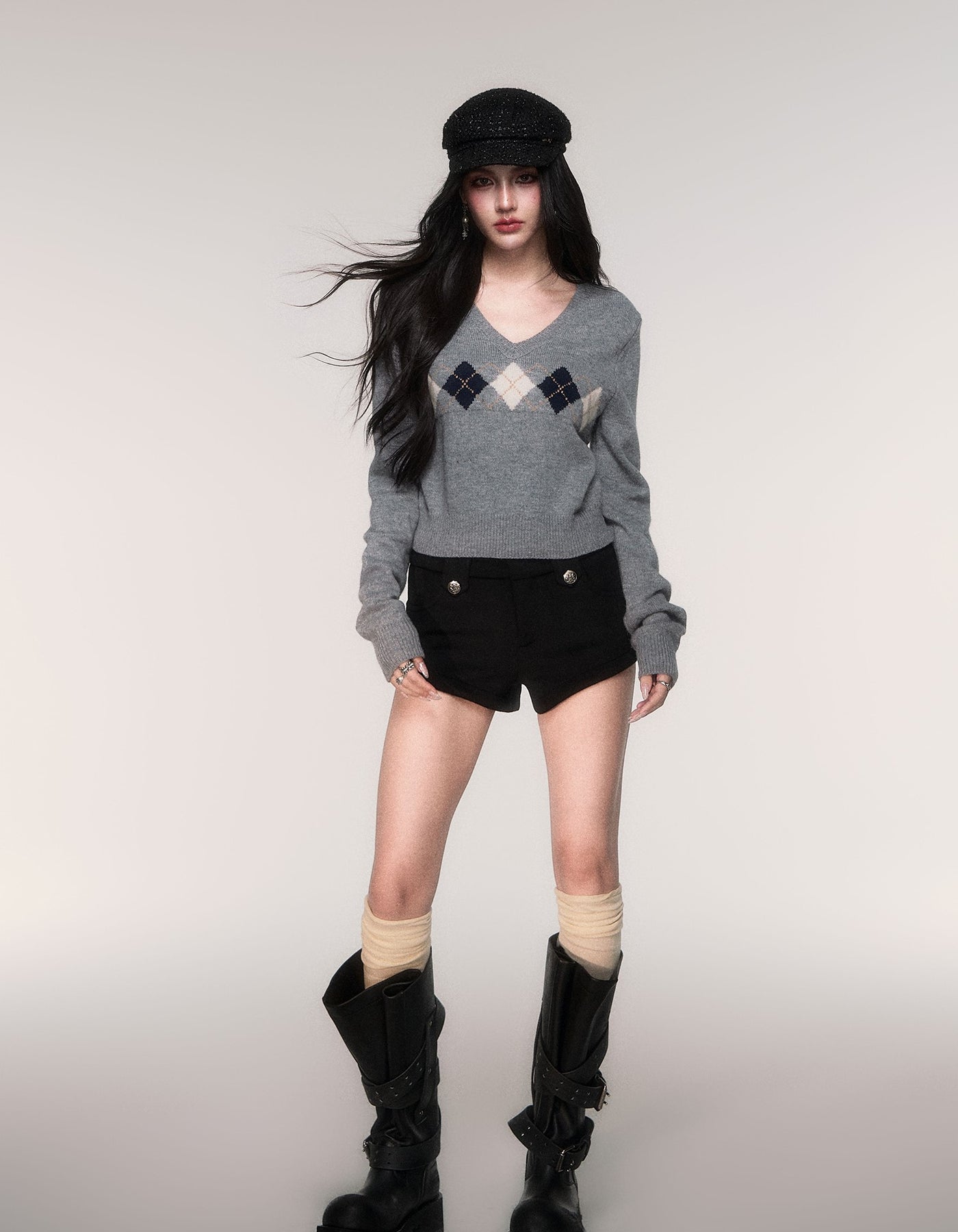 Diamond Pattern V-Neck Sweater LUL0200