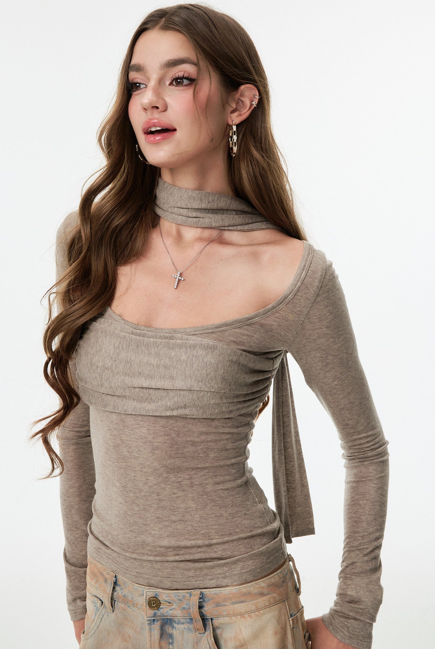 Halter Scarf Base Long-Sleeved T-Shirt 4MU0155
