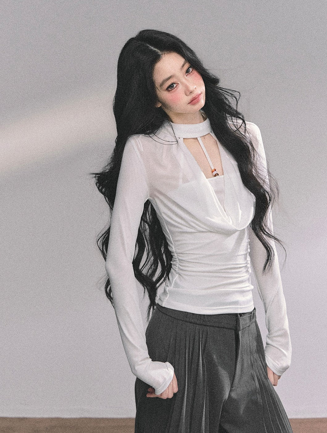 Fake Two-piece V-neck T-shirt DIA0596