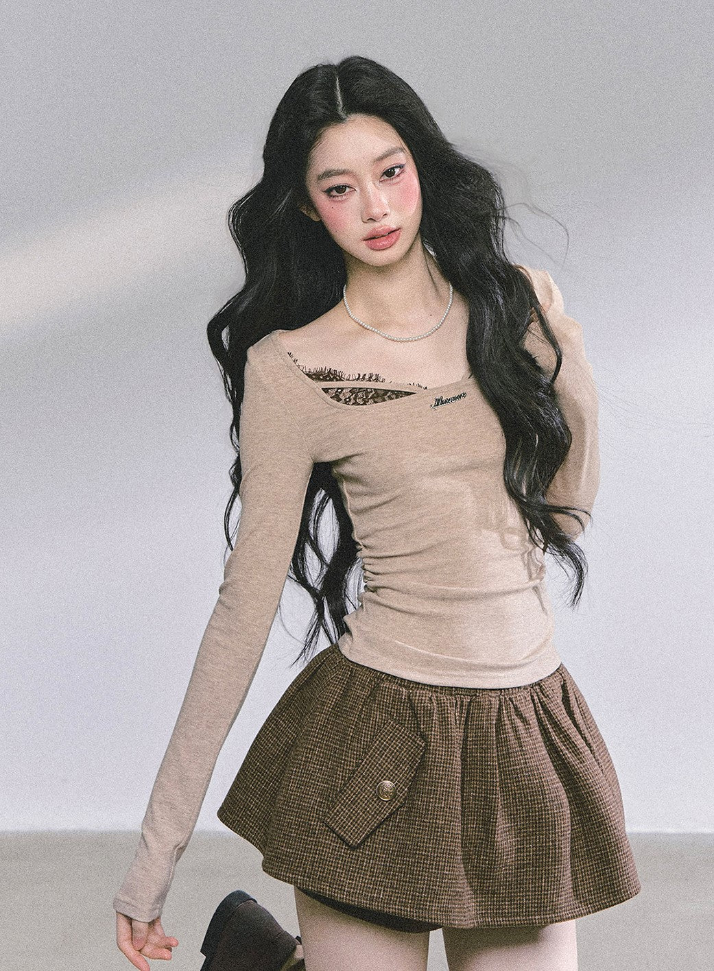 Long-sleeved Lace Slim T-shirt DIA0600