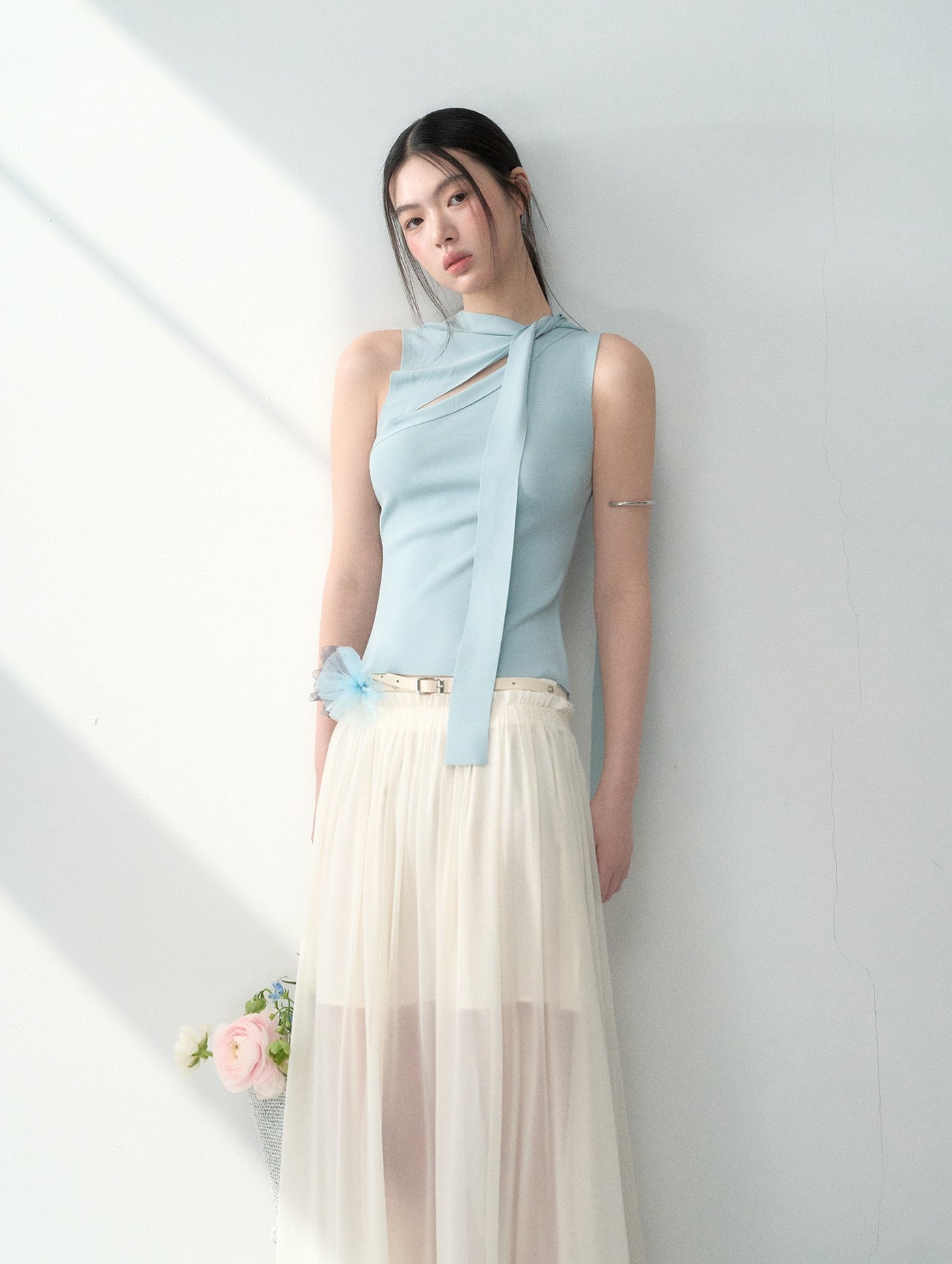 Simple Lace-up Twisted Knitted Top LAL0187