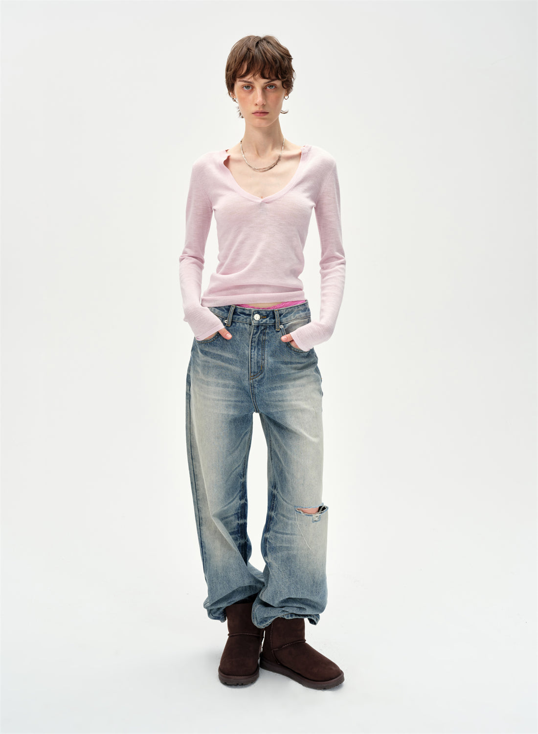 V-neck Long Sleeved Sweater CUR0253