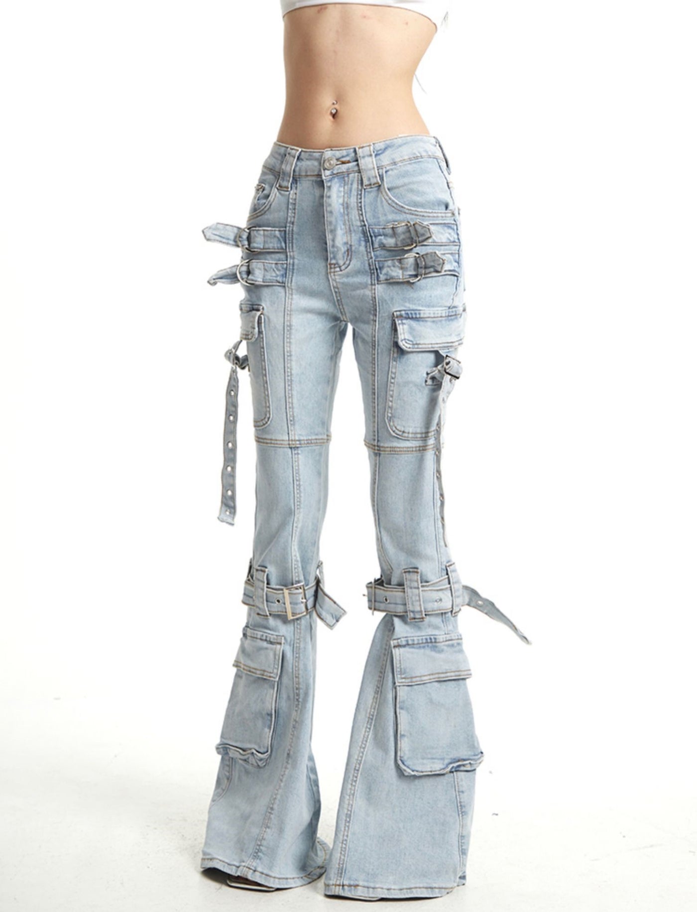 Slim Distressed Flared Jeans UNC0269