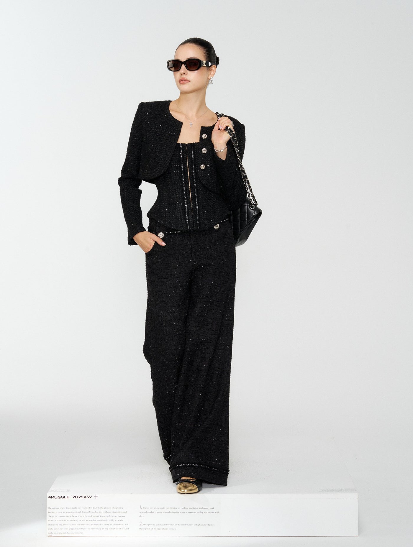 Black Luxurious-style Short Jacket/Camisole/Pants 4MU0161