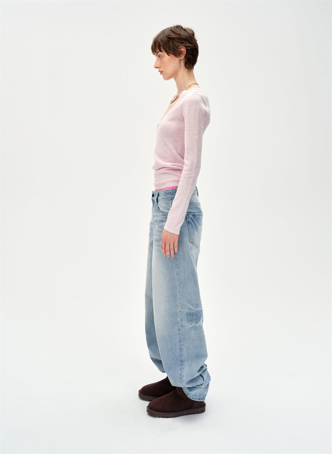 V-neck Long Sleeved Sweater CUR0253