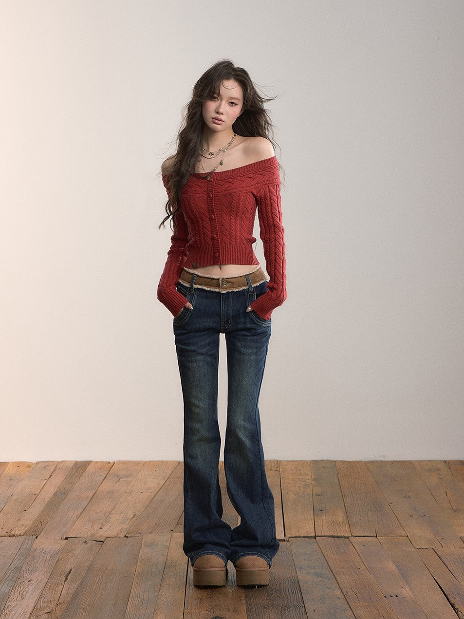 Off-shoulder Round Neck Short Cable Sweater VIA0372