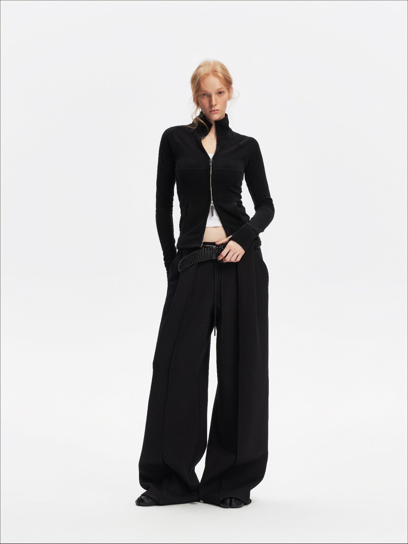 Curved Drape Silhouette Sweatpants SAL0207