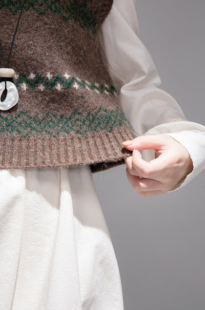 Chestnut Brown Knitted Vest COT0355