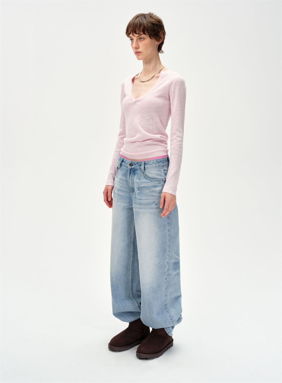 V-neck Long Sleeved Sweater CUR0253