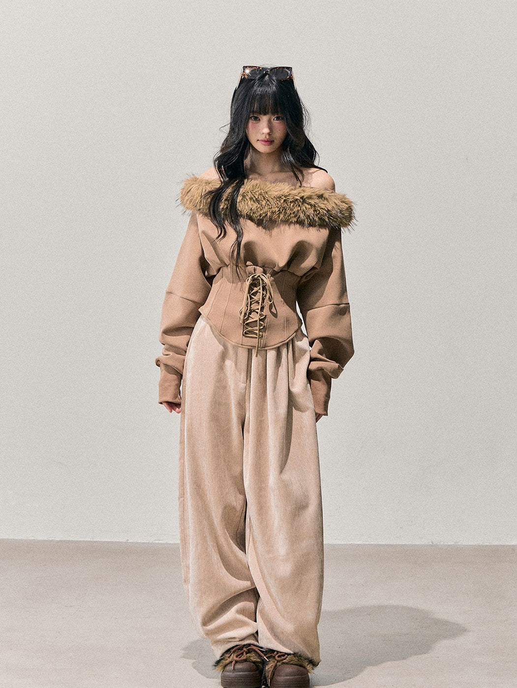 Fur Off-Shoulder Lace-up Waist T-Shirt DIA0744