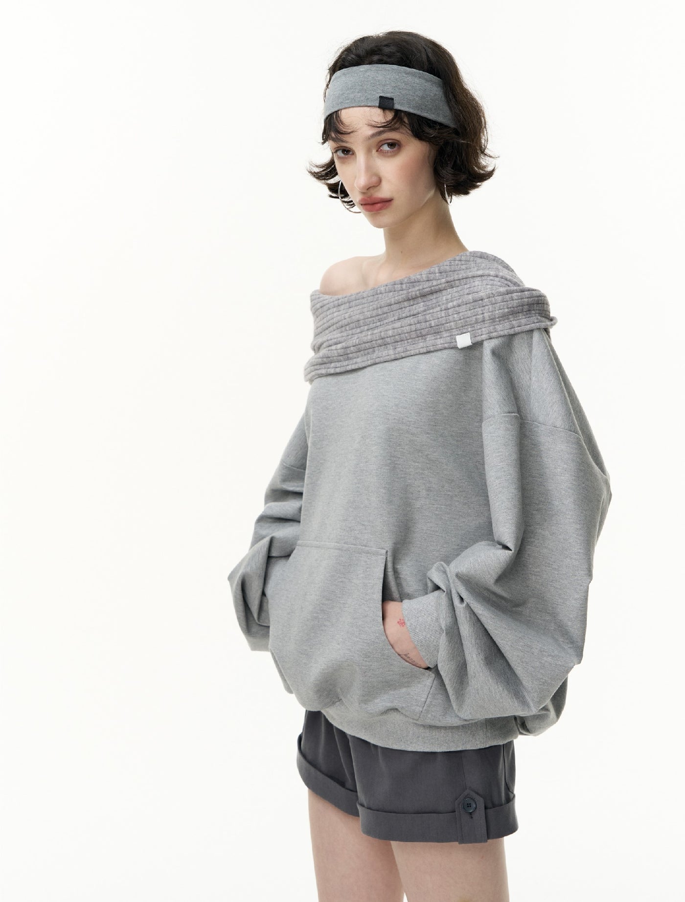 Off-Shoulder Loose Hooded Sweatshirt SAL0190