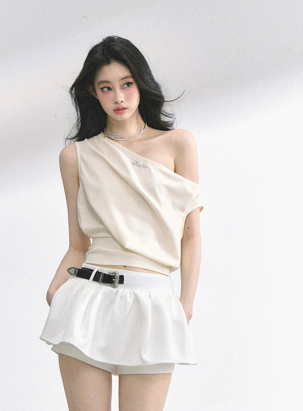 Slim Waist Off-shoulder Top DIA0494