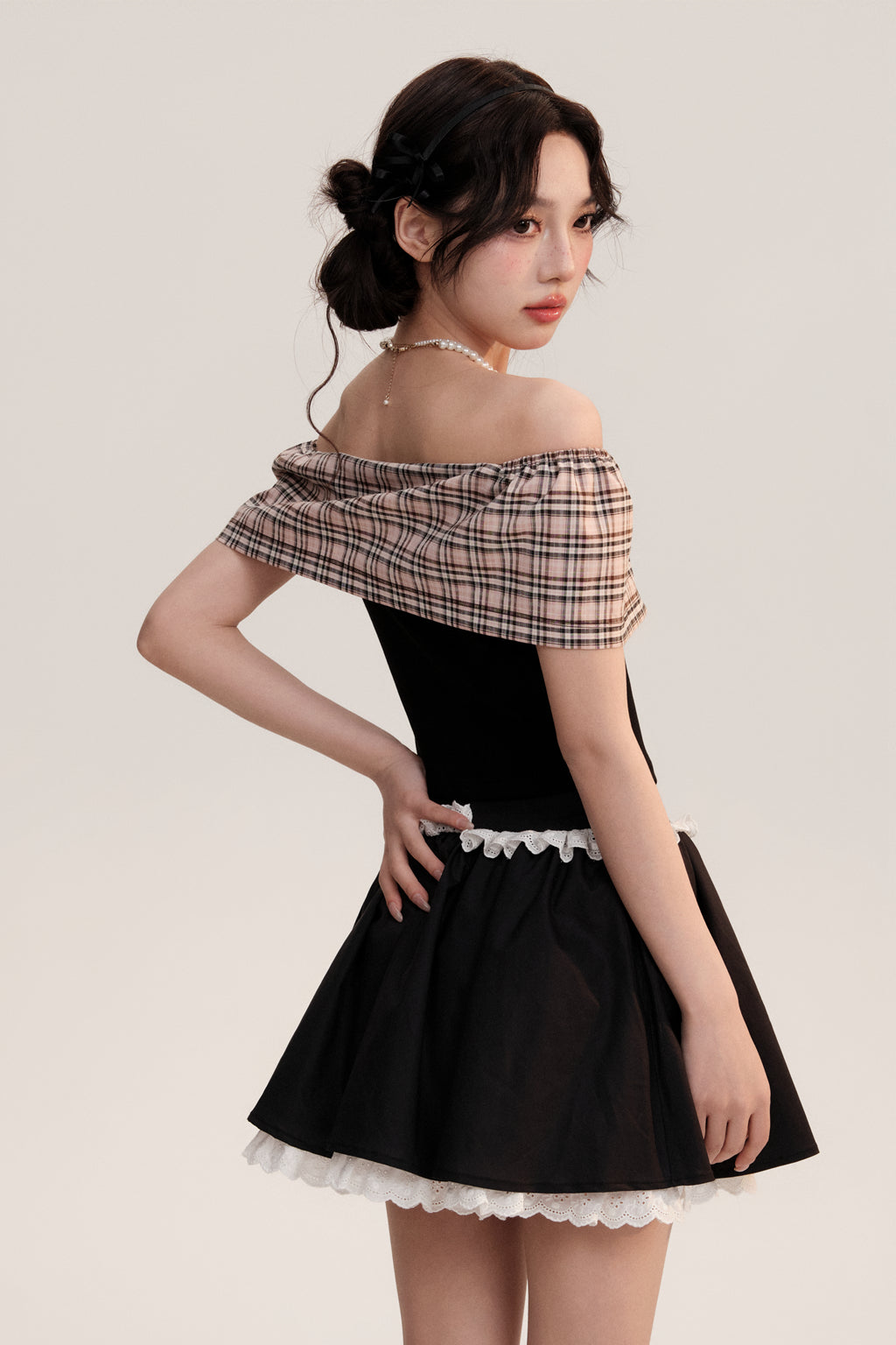 One-shoulder Spliced Shirt/Lace Skirt AOO0007