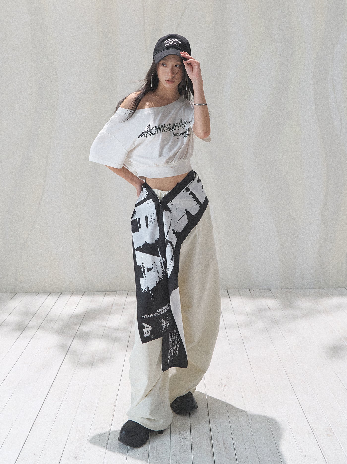 Oblique Shoulder Short T-shirt ACM0080