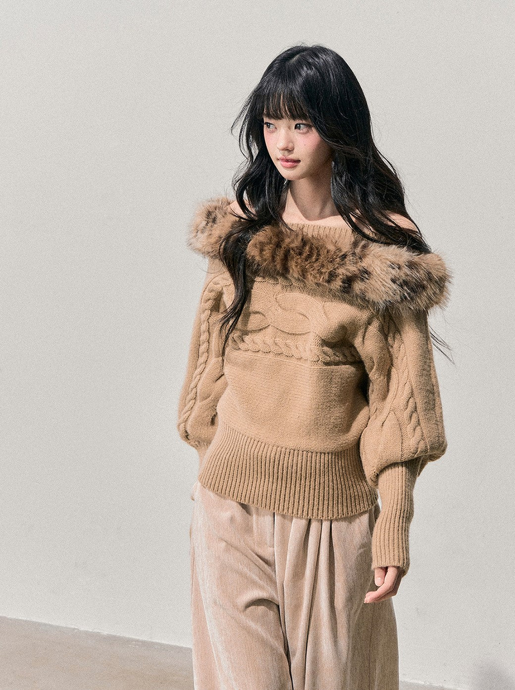 Off-Shoulder Fleece Sweater DIA0709