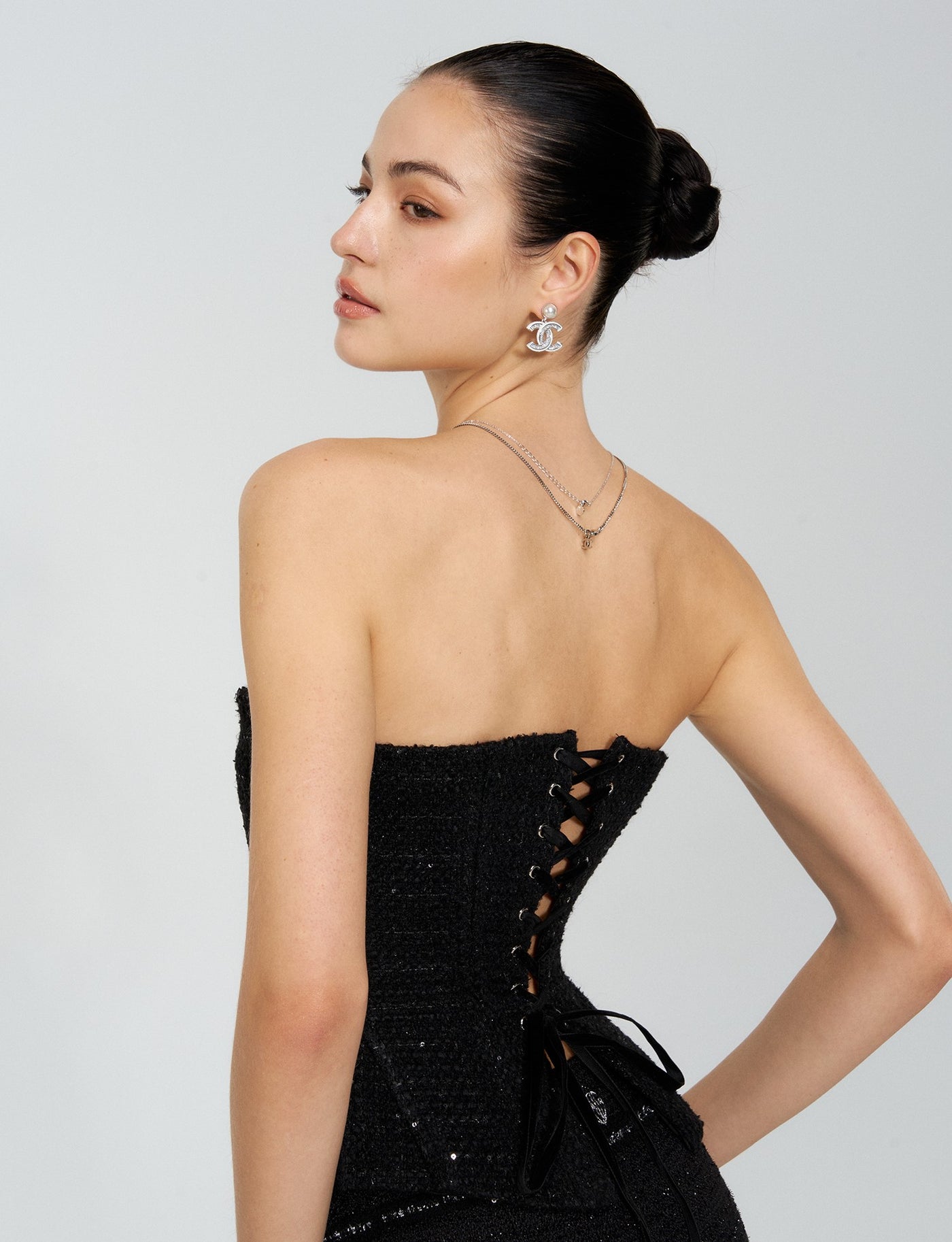 Black Luxurious-style Short Jacket/Camisole/Pants 4MU0161