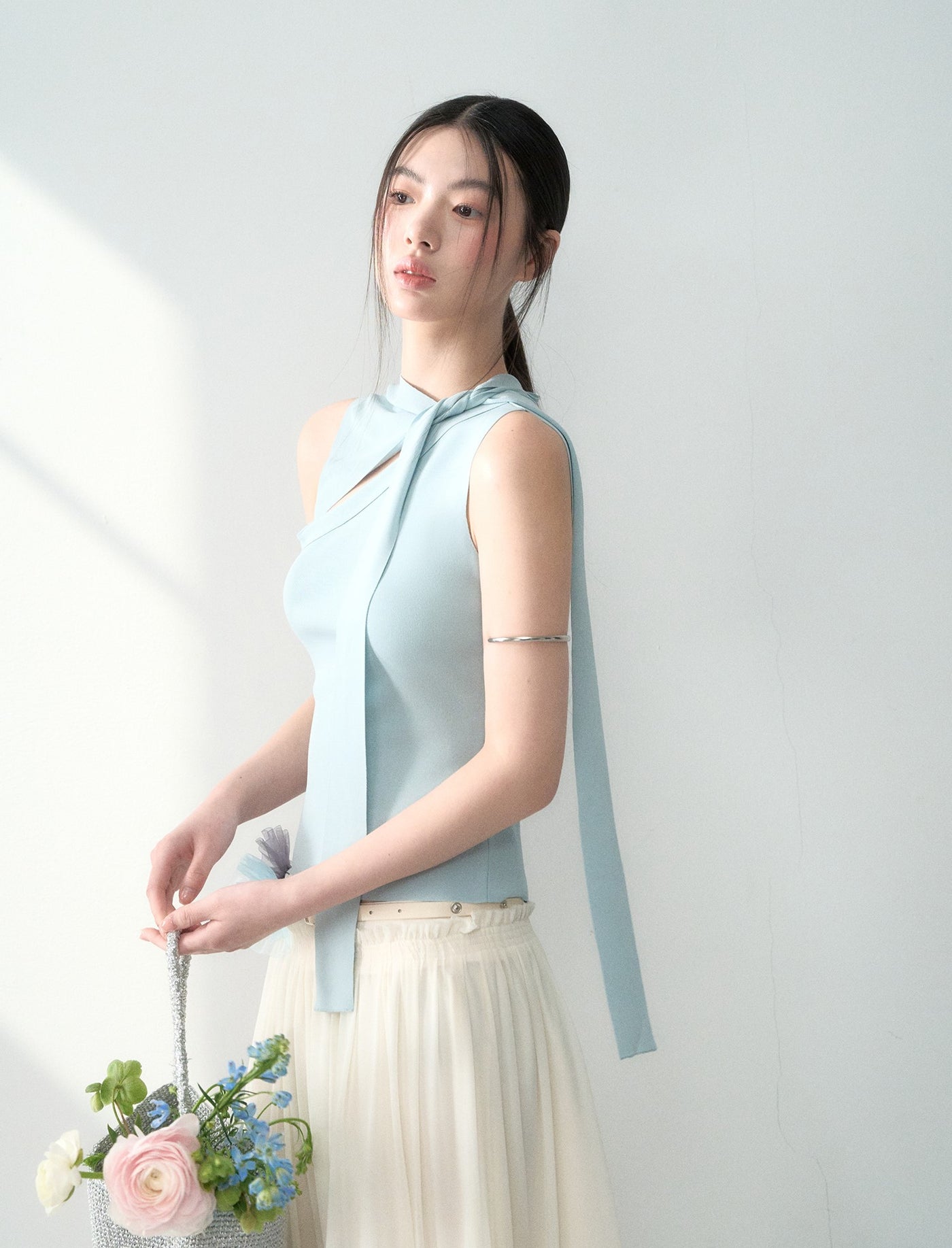 Simple Lace-up Twisted Knitted Top LAL0187