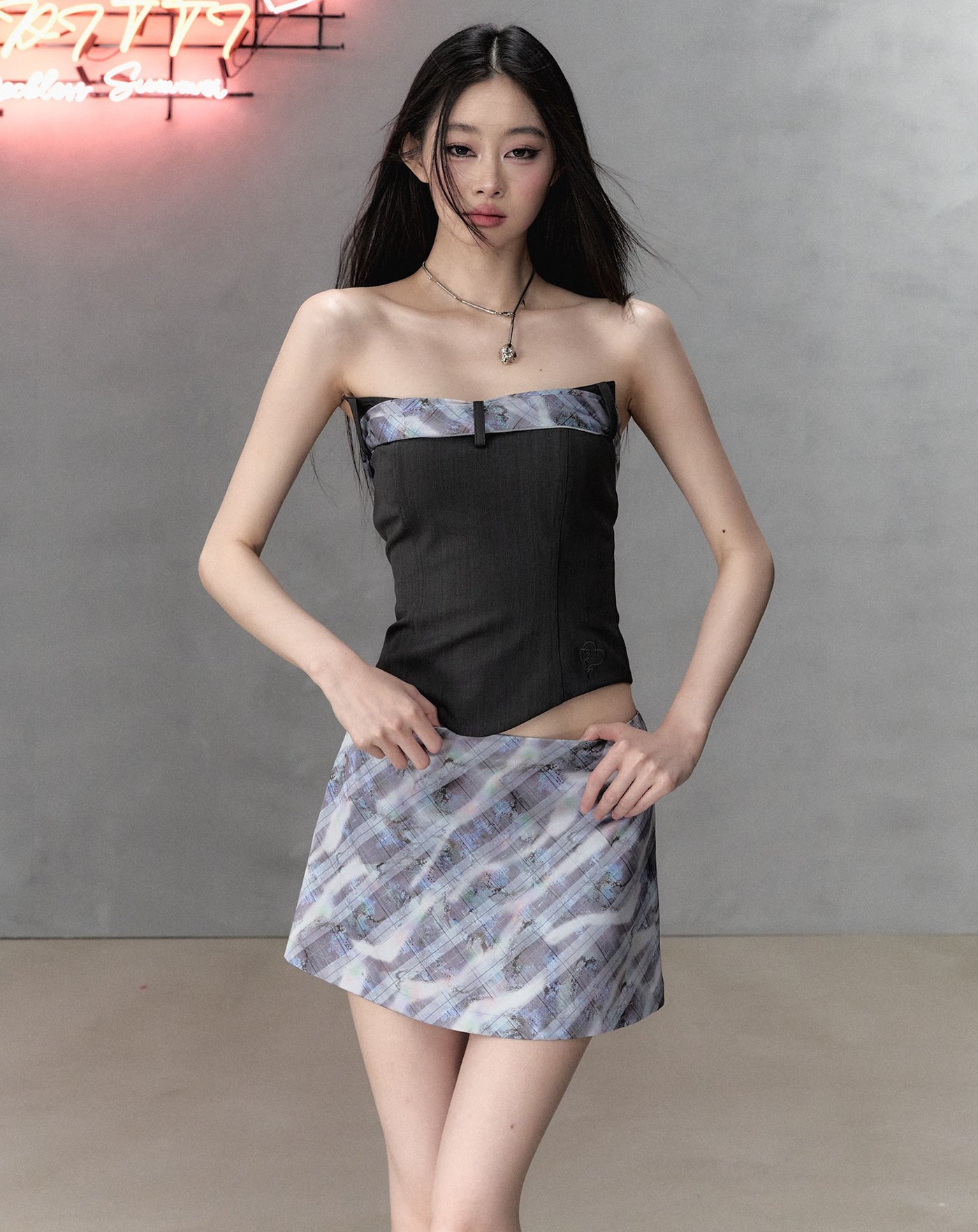 Colorful Plaid Fashion A-line Short Skirt/Sleeveless Top VIA0136