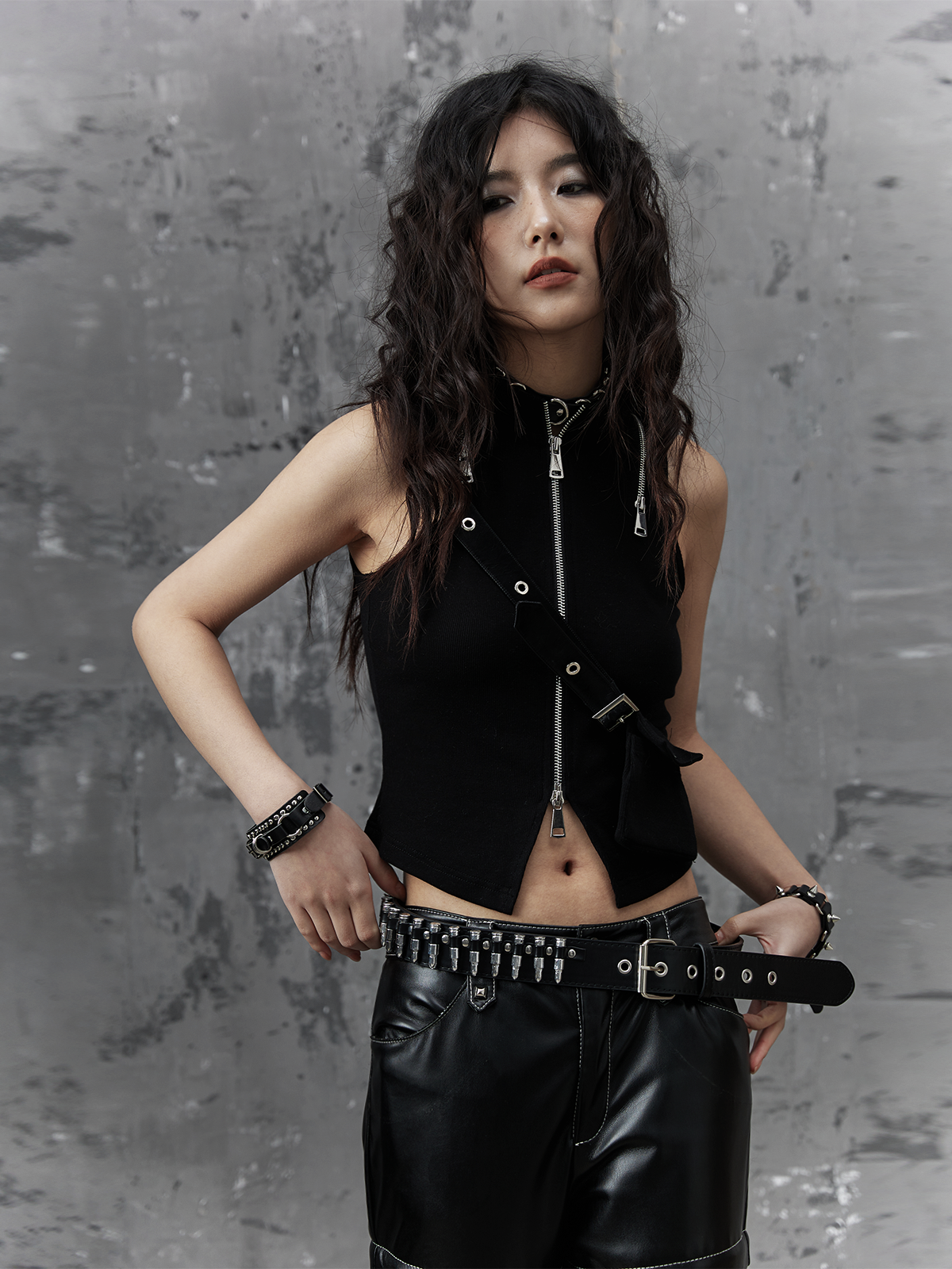 Dark Punk All-match Metal Decoration Slim Sleeveless Top FRU0054