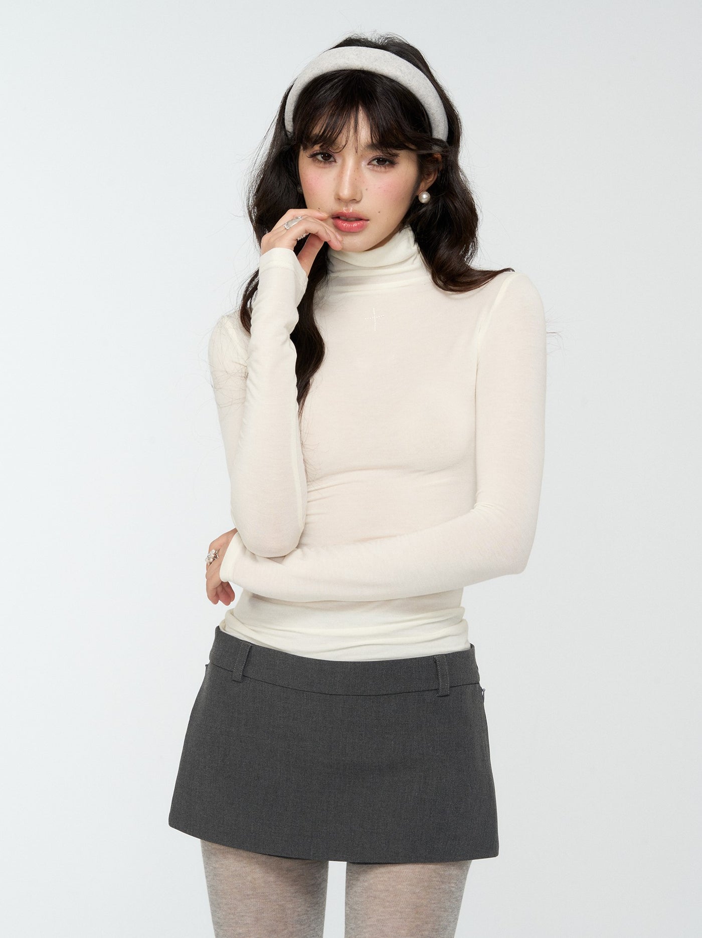 Turtleneck Rhinestone Cross Basic Top 4MU0175