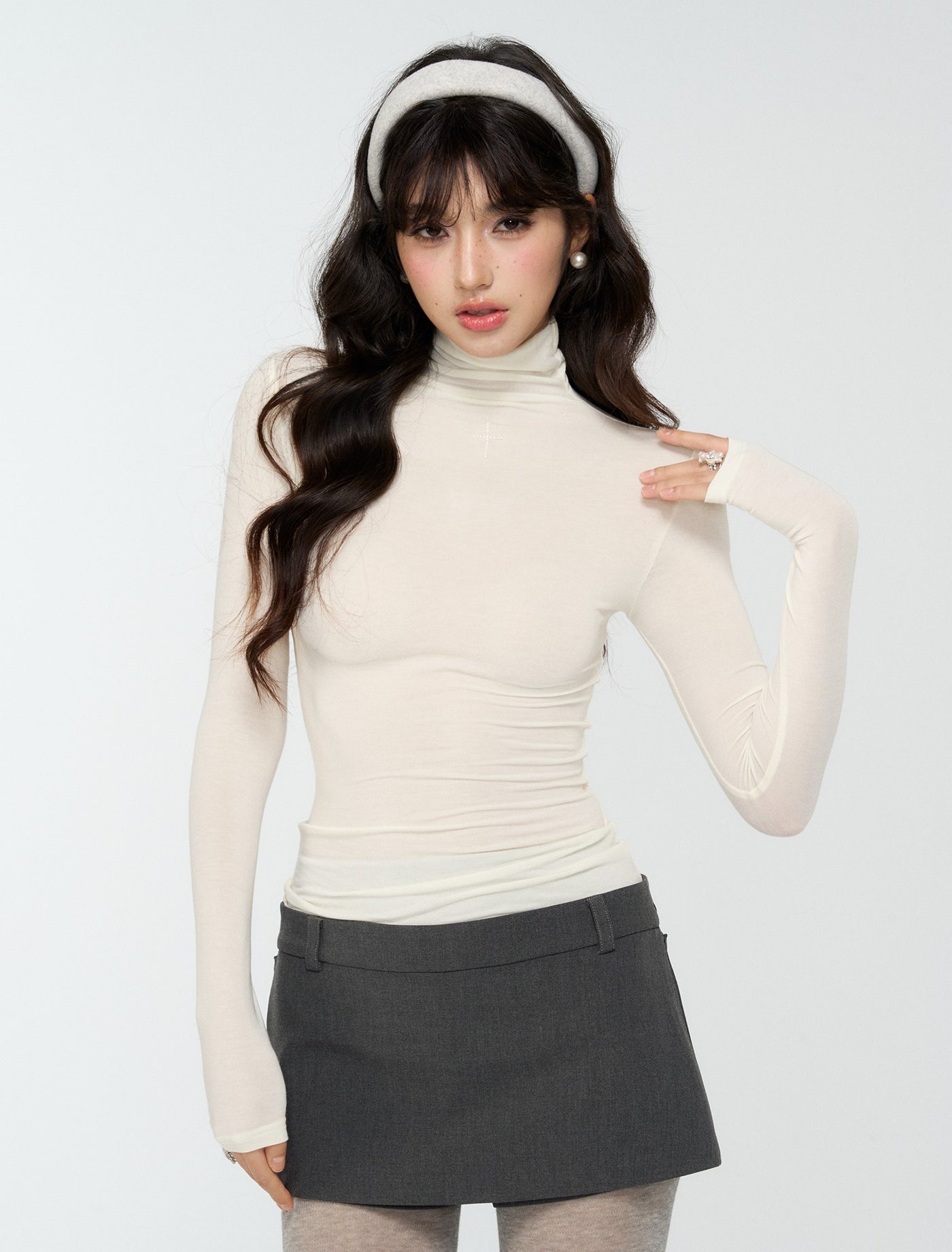 Turtleneck Rhinestone Cross Basic Top 4MU0175