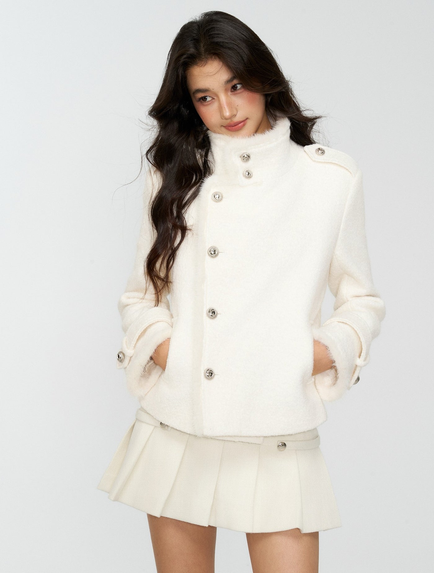 White Furry High-Neck Short Jacket/Scarf 4MU0164