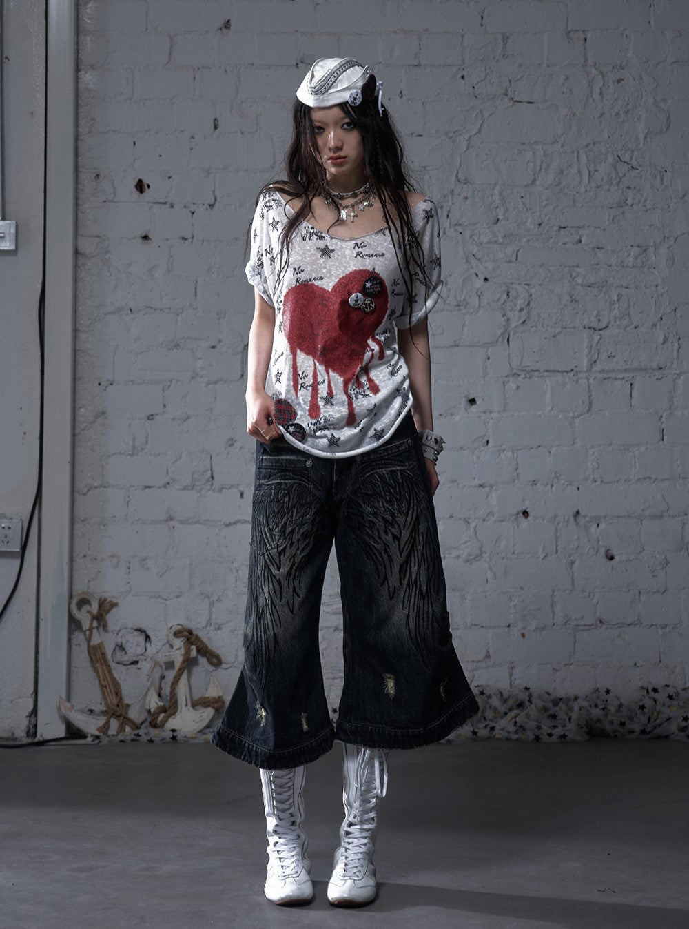 Punk Embroidered Wings Cropped Jeans NOR0177