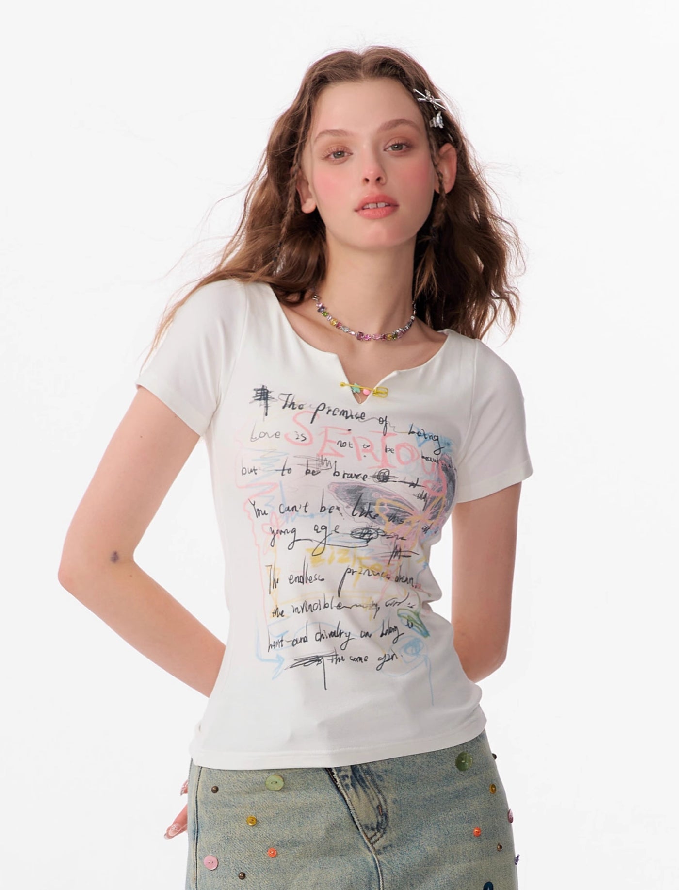 Letter Graffiti Print Slim Small V-neck Short-sleeved T-shirt ZIZ0100