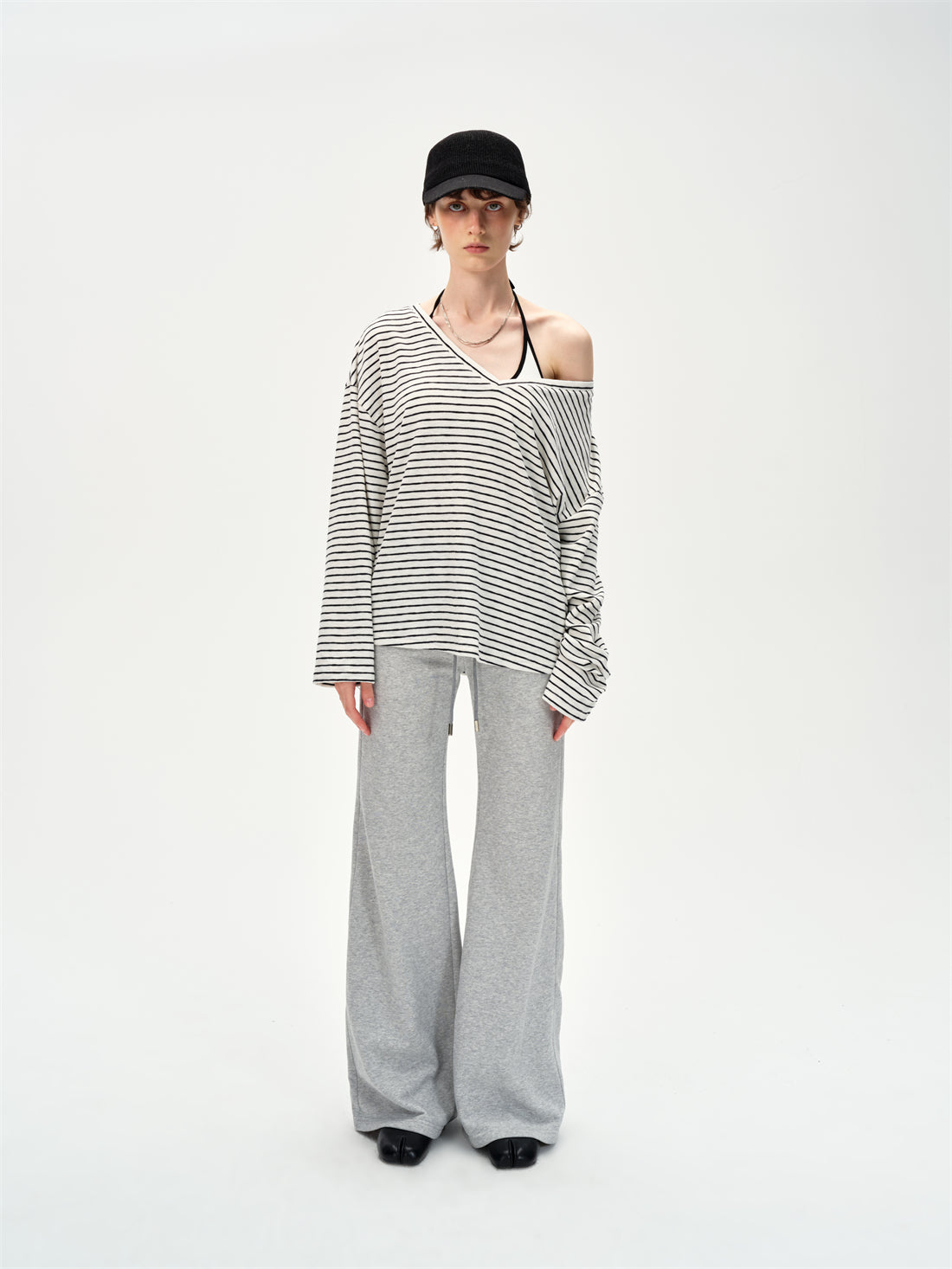 Lazy Off-shoulder Long-sleeved T-shirt CUR0250