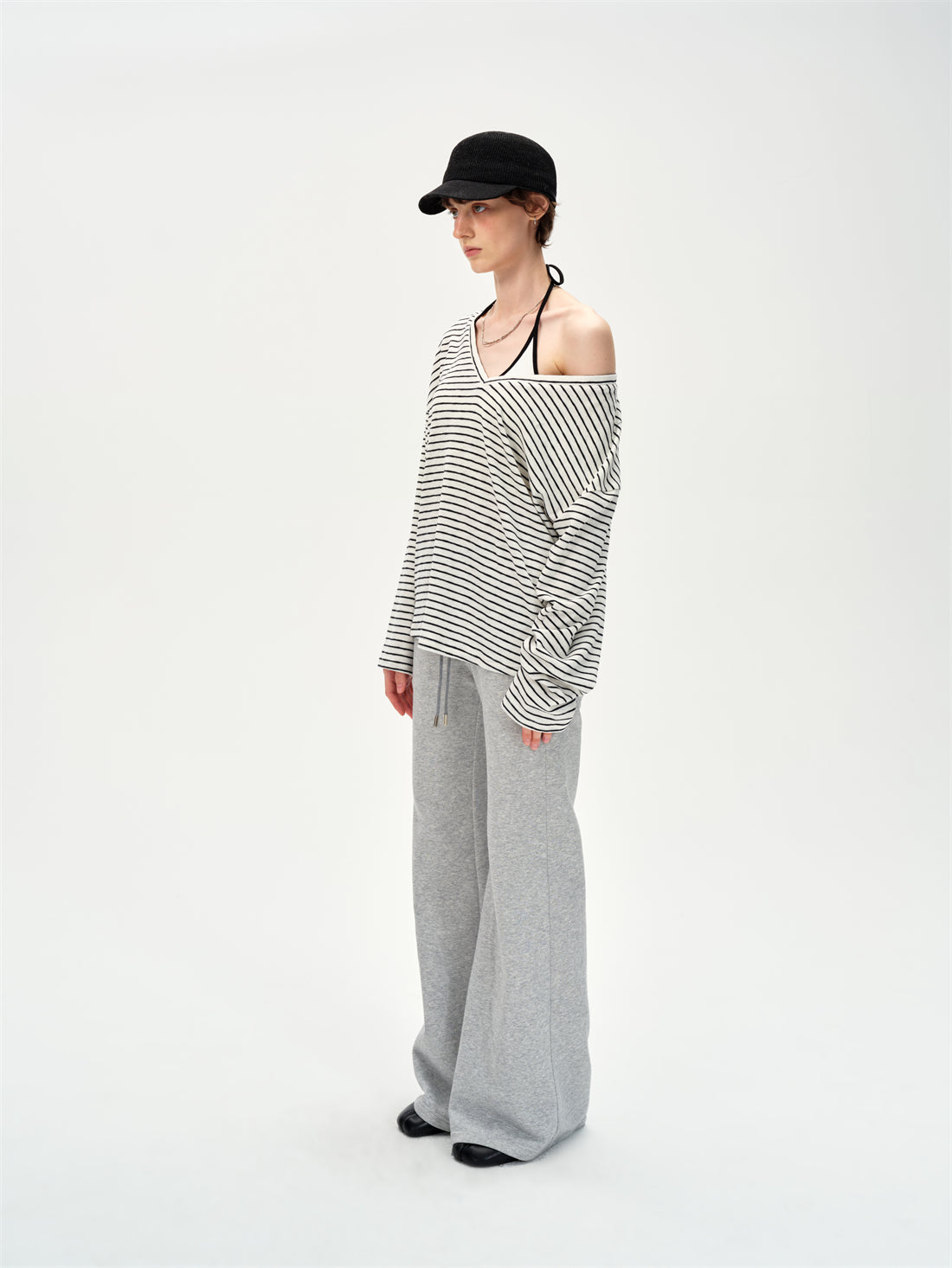 Lazy Off-shoulder Long-sleeved T-shirt CUR0250
