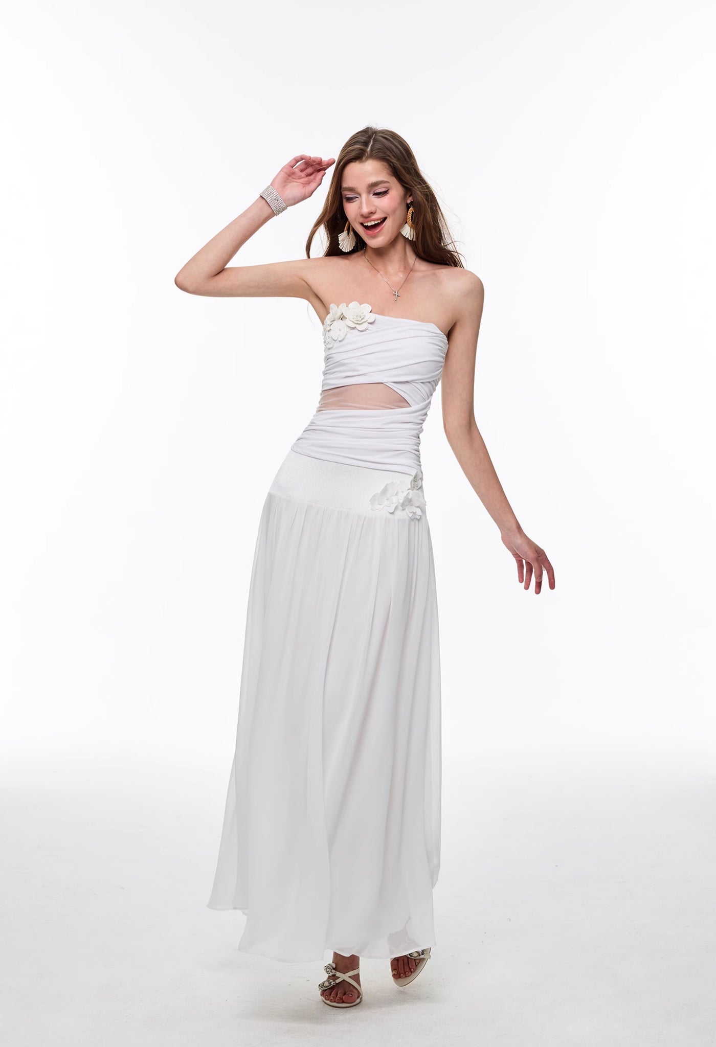 White Flower Tube Top 4MU0140